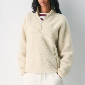 Aritzia Cream 1/2 zip